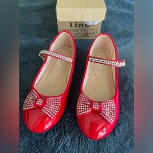 NWT Red girls shoes with gems and bow size 1 big kids, new in box